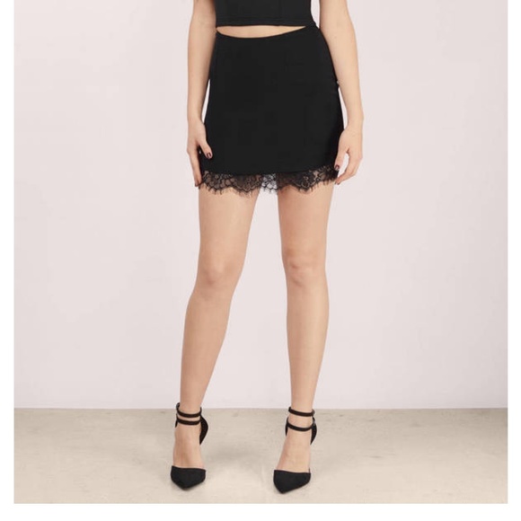 Tobi Dresses & Skirts - NWOT- MINi SKIRT- XS, Black, lace trimmed bottom